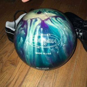 Columbia bowling ball and bag; bowlin shoes 8.5